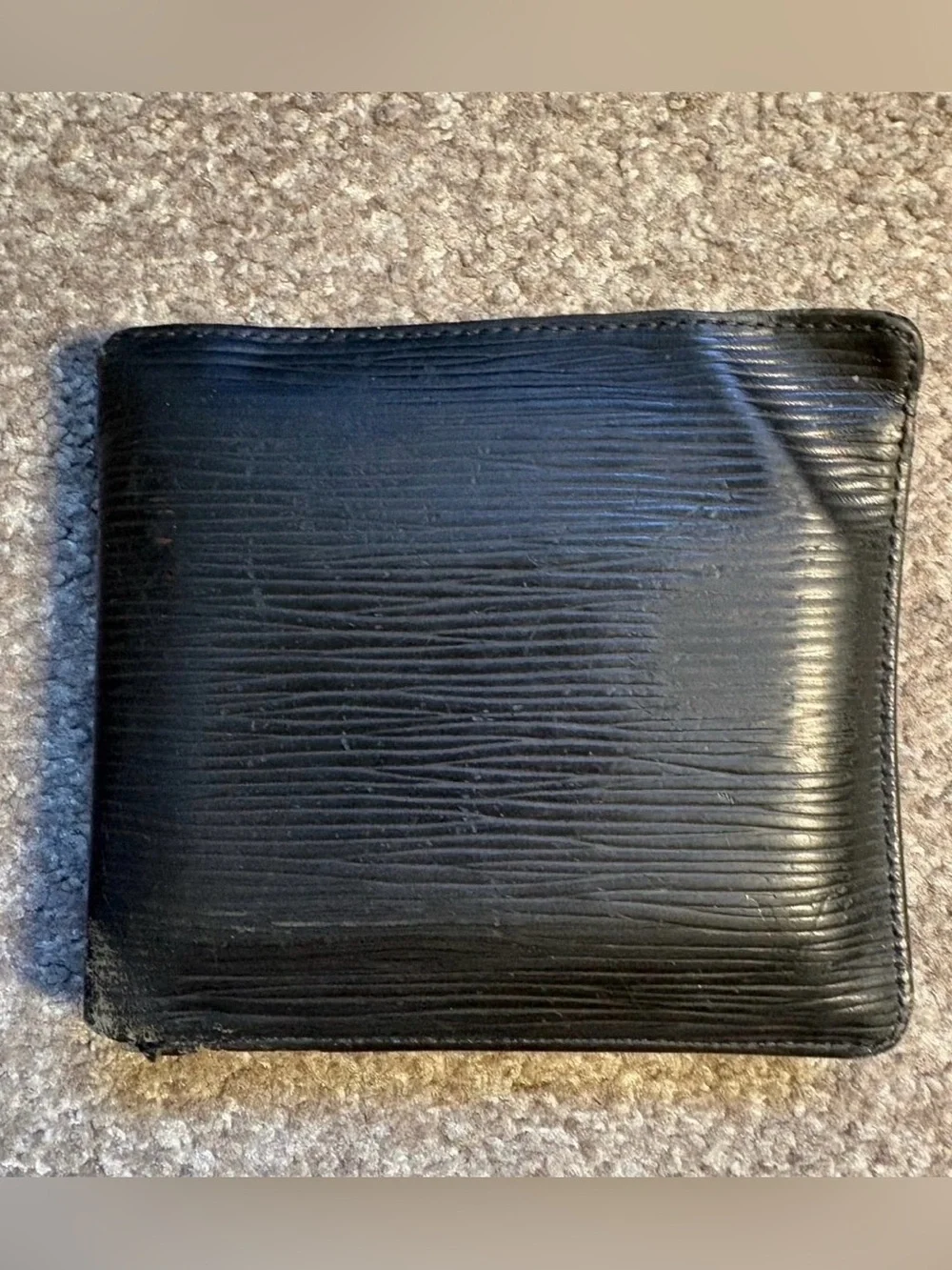 Auth Louis Vuitton Epi Leather Bifold Wallet Fair